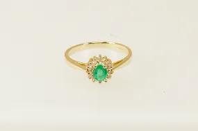 9ct Gold Emerald & Diamond Cluster Ring